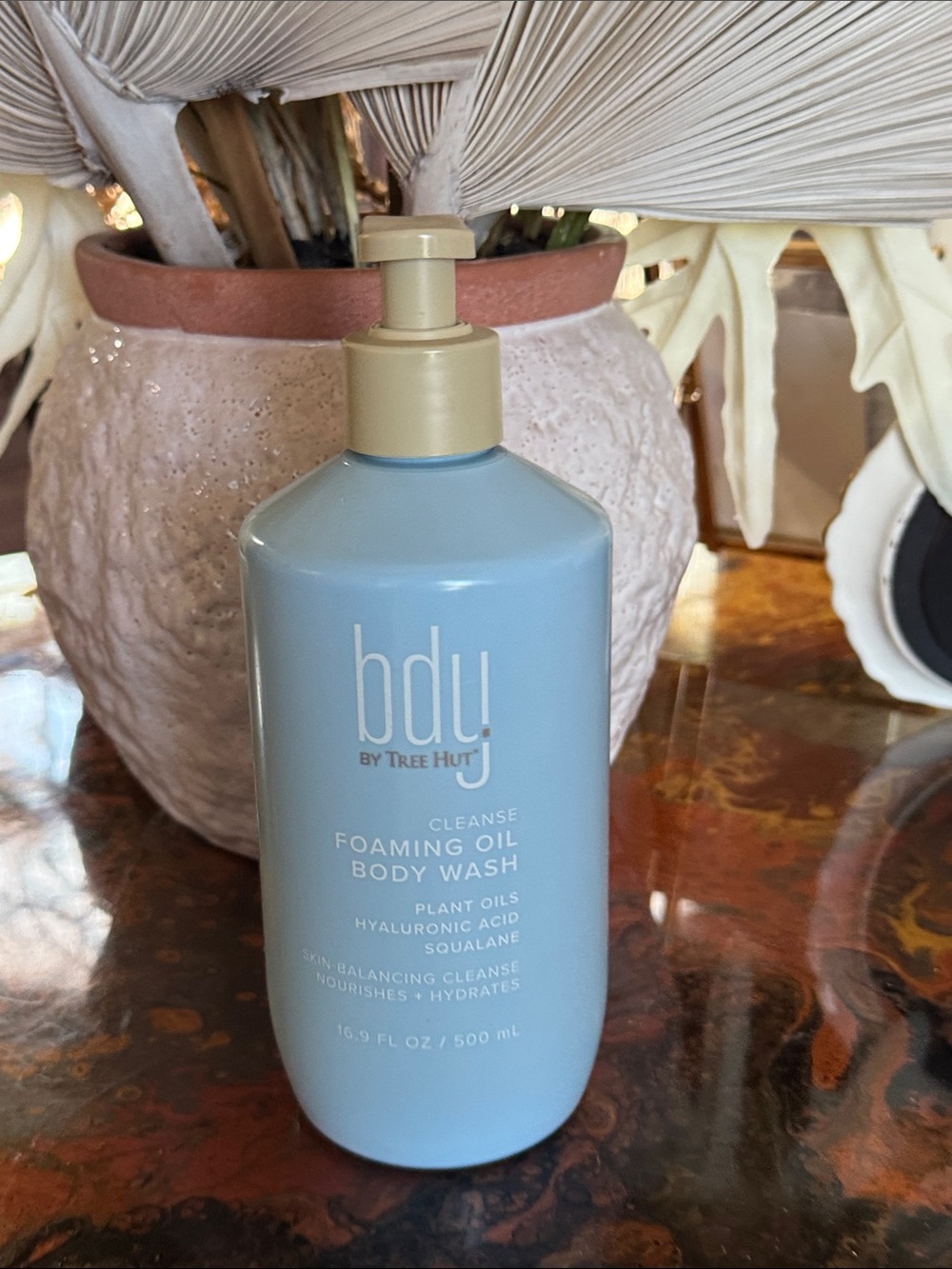 Tree Hut Foaming Oil Body Wash